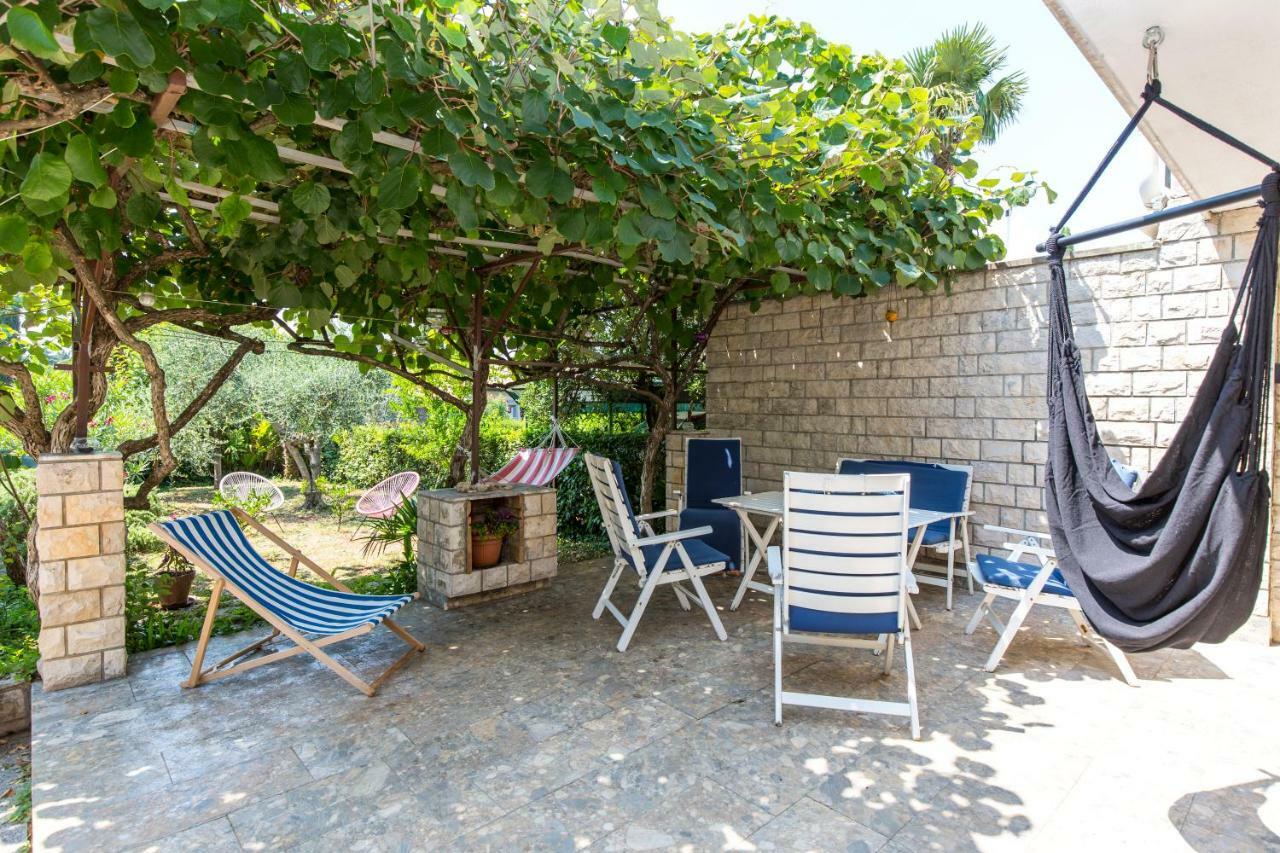 Casa Flora 3-Minutes' Walk From The Beach Novigrad Istria Eksteriør billede