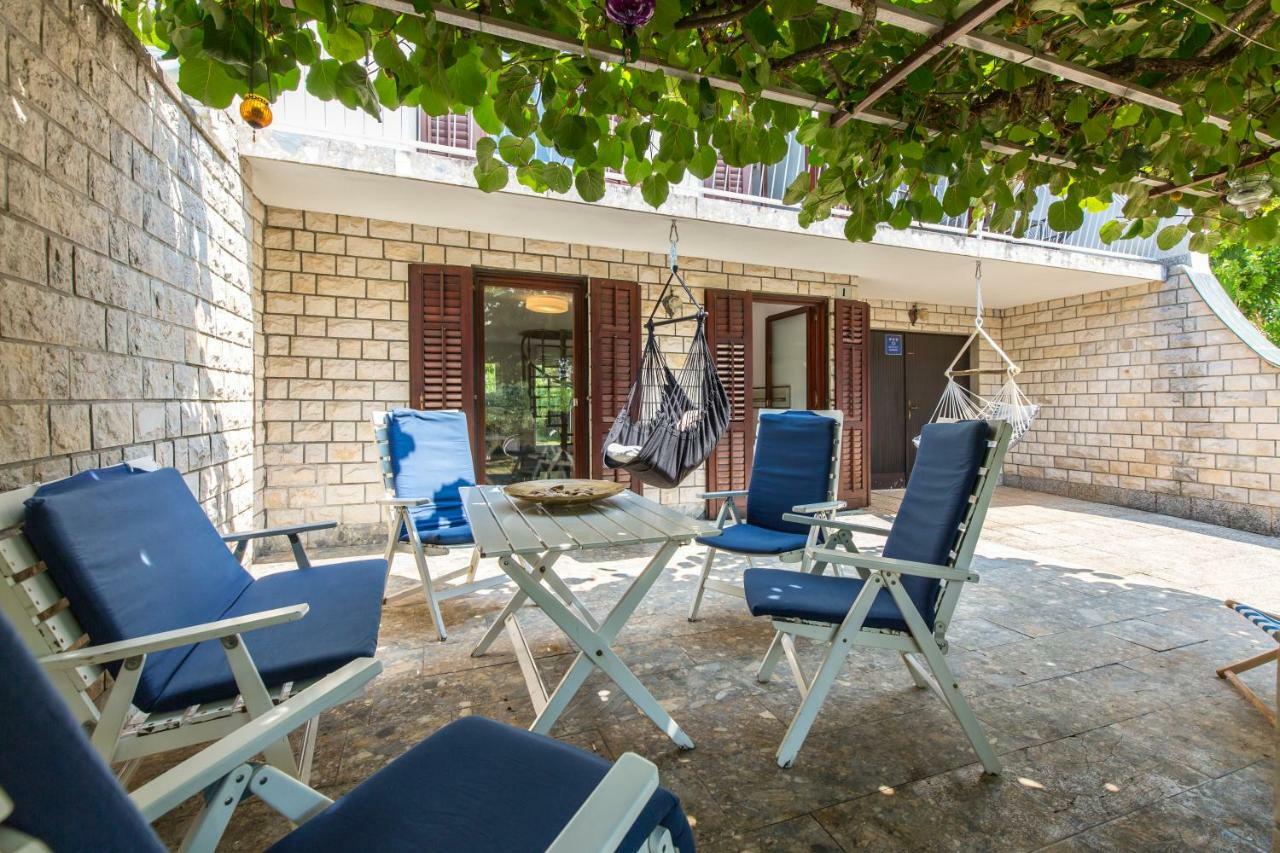Casa Flora 3-Minutes' Walk From The Beach Novigrad Istria Eksteriør billede