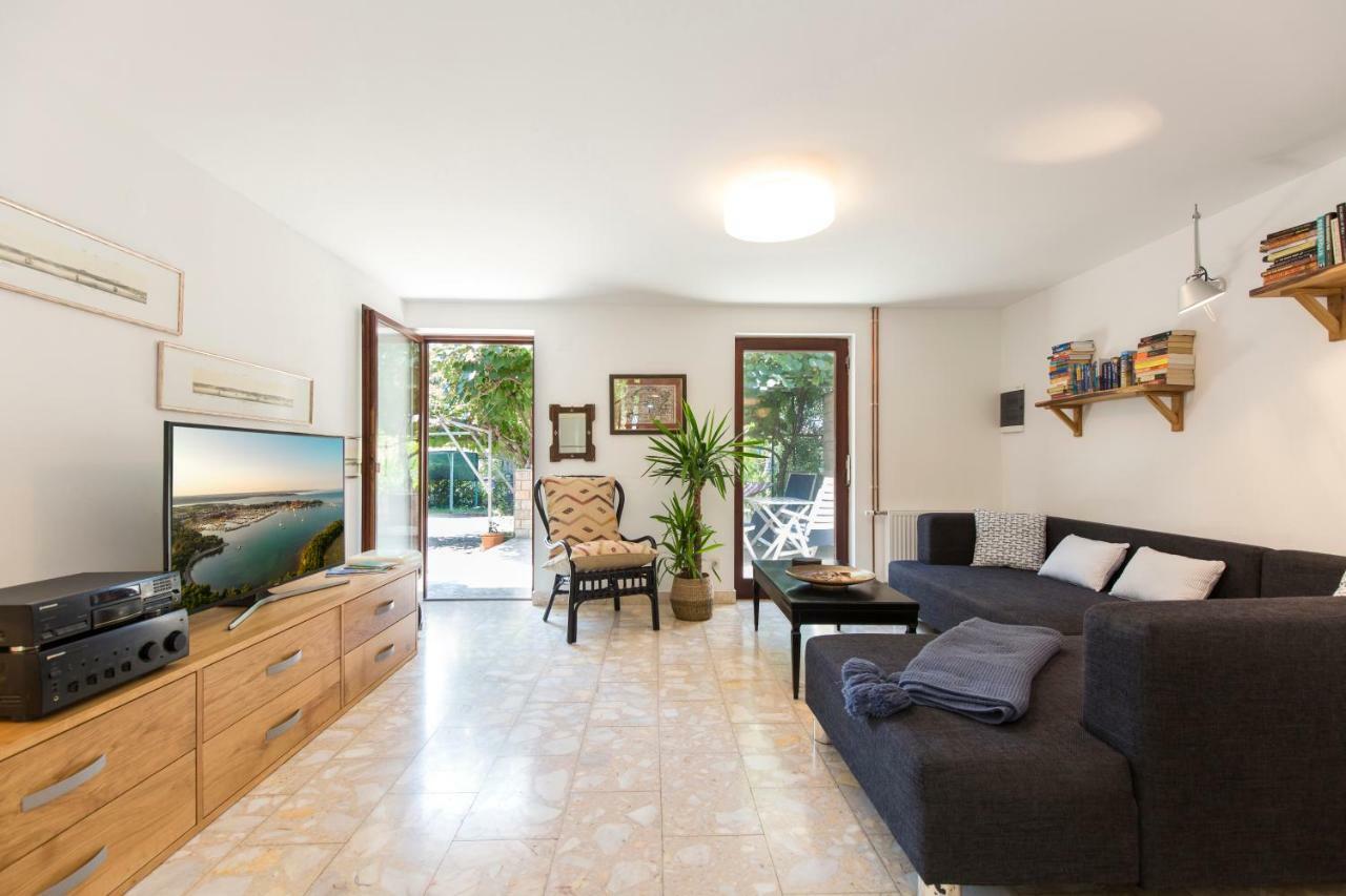 Casa Flora 3-Minutes' Walk From The Beach Novigrad Istria Eksteriør billede